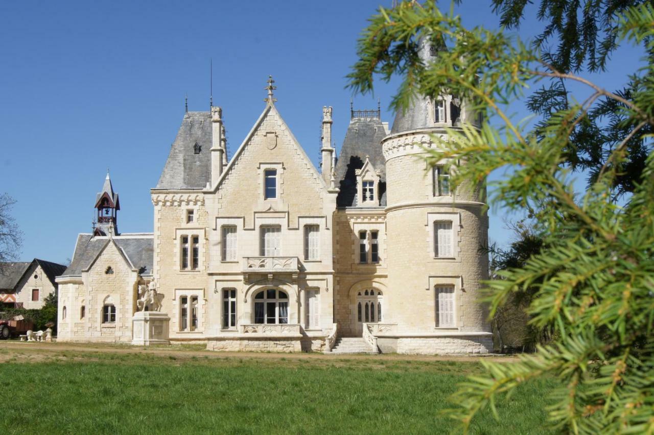 Chateau Des Chevaliers De Londigny Exterior foto